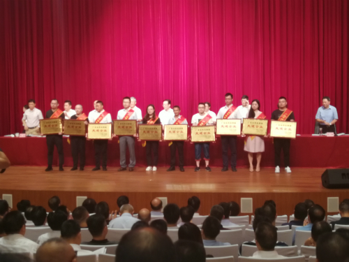 颁奖2_meitu_3.jpg