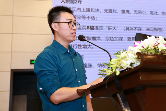 何钦俊 主治医师7.jpg